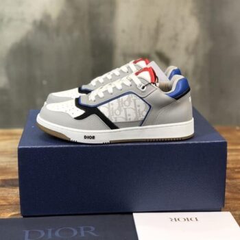 B27 LOW-TOP BLUE-GRAY AND WHITE SMOOTH CALFSKIN WITH WHITE DIOR OBLIQUE GALAXY LEATHER SNEAKER - CDO018