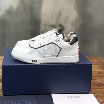 B27 LOW-TOP WHITE CALFSKIN AND DIOR OBLIQUE GALAXY LEATHER WITH DIOR AND SHAWN SIGNATURE SNEAKER - CDO032