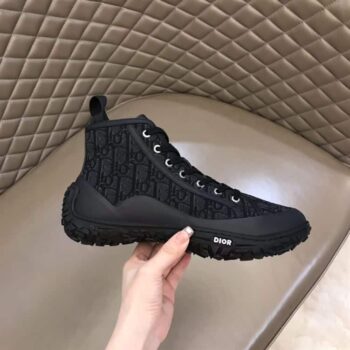B28 High-Top Sneaker Black Dior Oblique Jacquard And Rubber - Cdo042