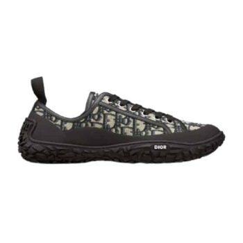 "B28 Low-Top Sneaker Beige And Black Dior Oblique Jacquard And Black Rubber - Cdo043"