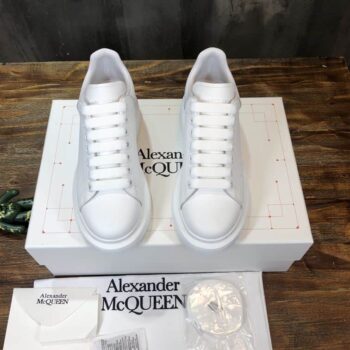 Alexander Mcqueen Oversized Low-Top Sneaker - Am013