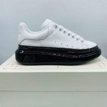 Alexander Mcqueen Oversized Two-Tone Sneaker - Am046