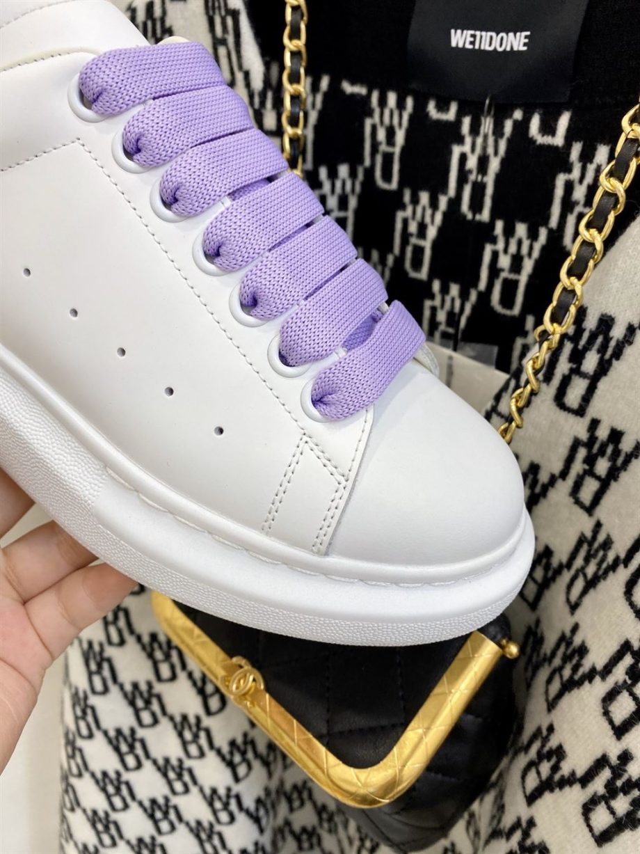Alexander Mcqueen Women'S White Purple Oversized Sneakers - Am032