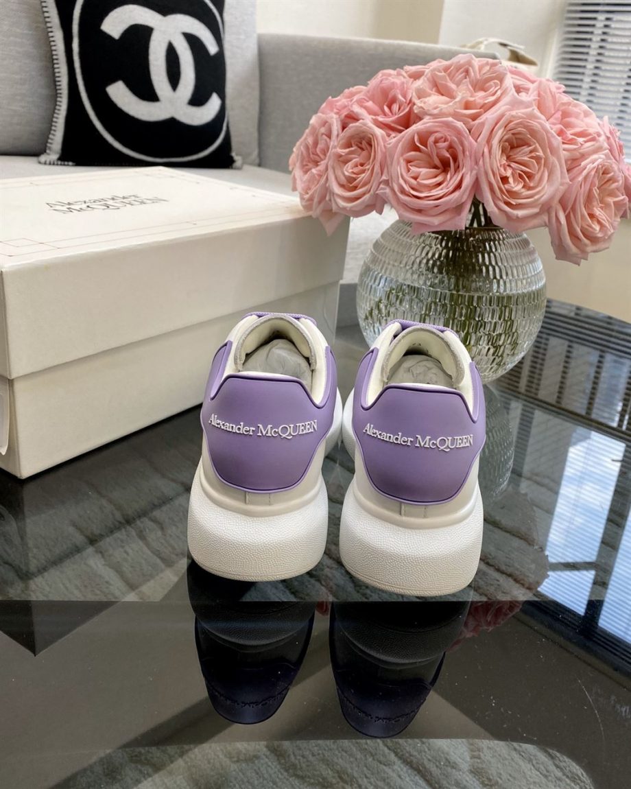 Alexander Mcqueen Women'S White Purple Oversized Sneakers - Am032