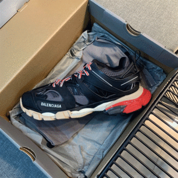 Balenciaga Track 3 Sneakers In Black - Bb048