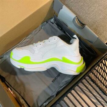 Balenciaga Triple S 1.0 Sneakers In White And Green - Bb071