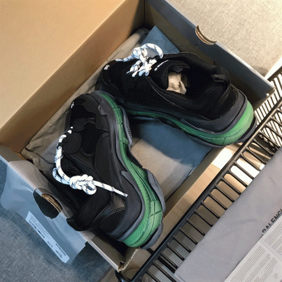 Balenciaga Triple S Clear Sole Sneaekers In Black And Green - Bb040