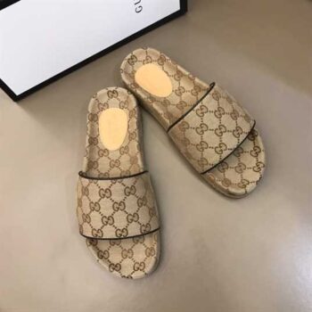 Gucci Men's GG Canvas Slide Sandal - GCD002
