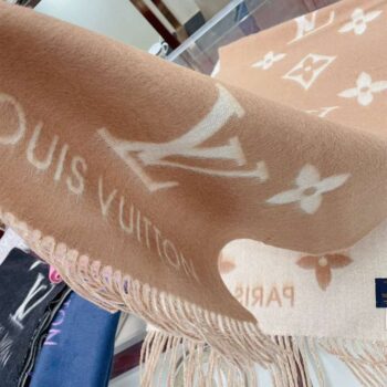 Louis Vuitton Scarf – SLT027