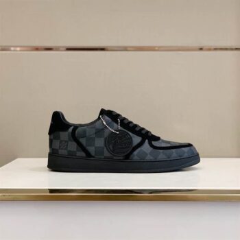 Louis Vuitton Rivoli Sneaker - LSVT145