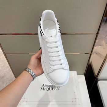 Alexander Mcqueen Oversized Sneaker - AM143