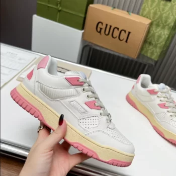 Gucci Distressed Effect Sneaker - GCC196