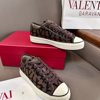 Valentino Garavani Toile Iconographe Totaloop Low Top Sneakers in FondantBlack - VLS074