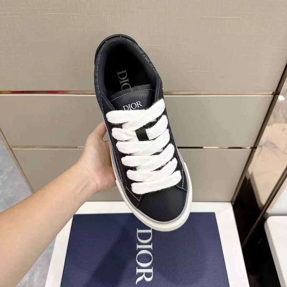 B33 Sneaker Black Smooth Calfskin and Dior Oblique Jacquard - CDO141
