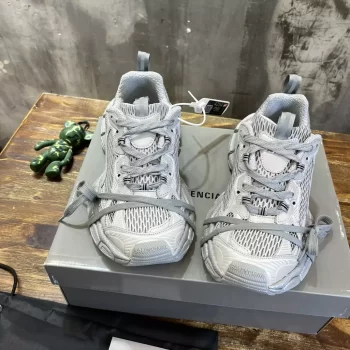 Balenciaga Men's 3XL Reflective Sneaker in Grey - BB299