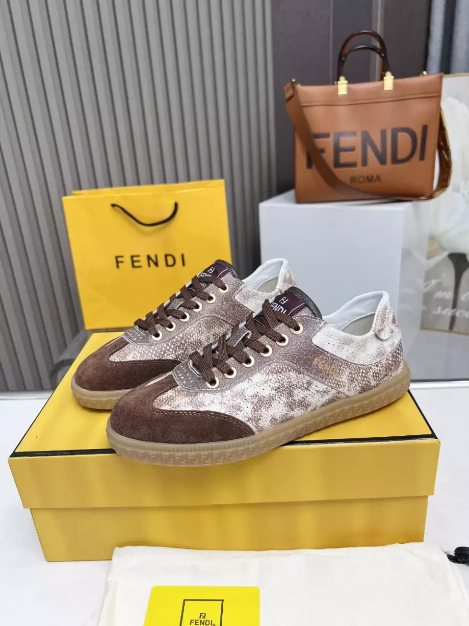 Fendi Flair Beige Karung Leather Low-Tops Sneakers - FD032